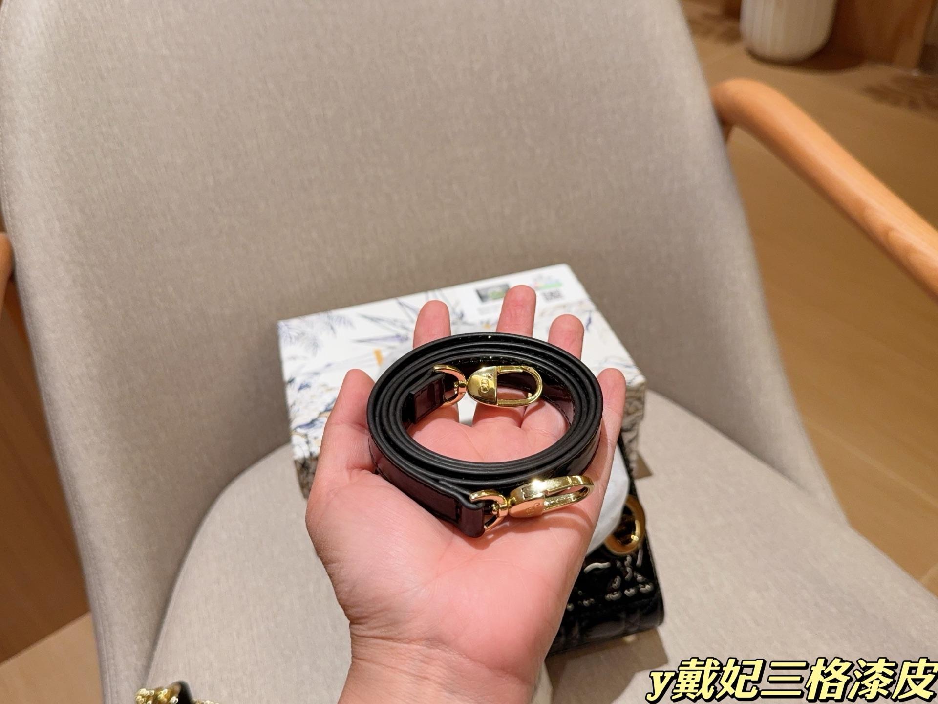 aac3ab476ce488c7412a3e1f909e6ebe.jpg