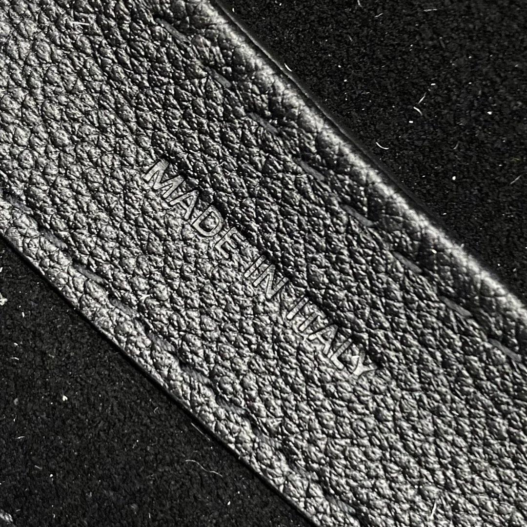 877b405c74254bf449048f4af55985a1.jpg