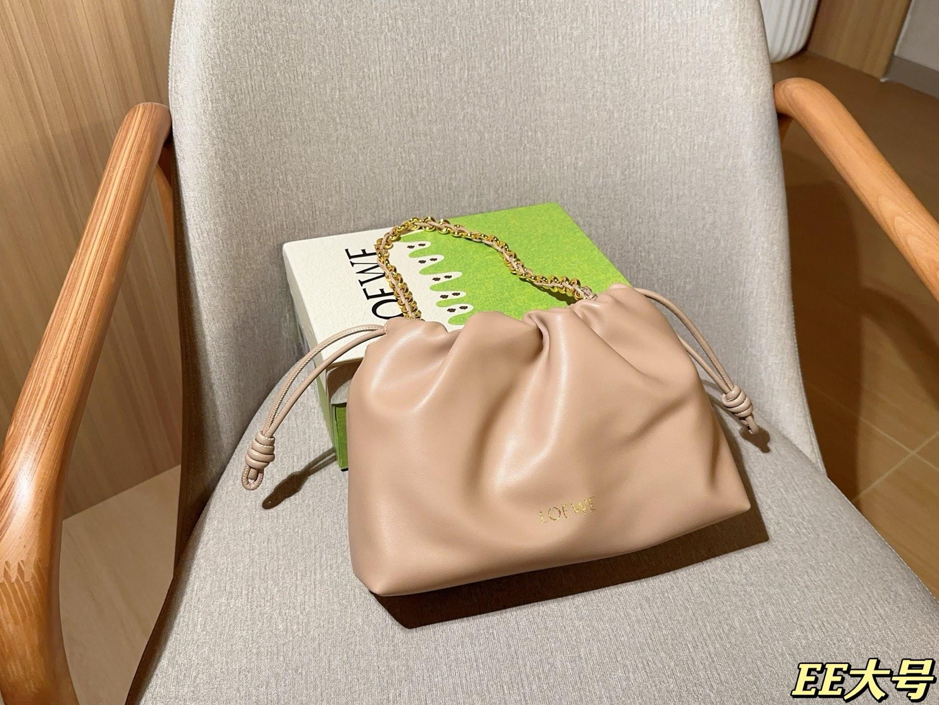 bad763c4d72f659b682cfad6102a310c.jpg
