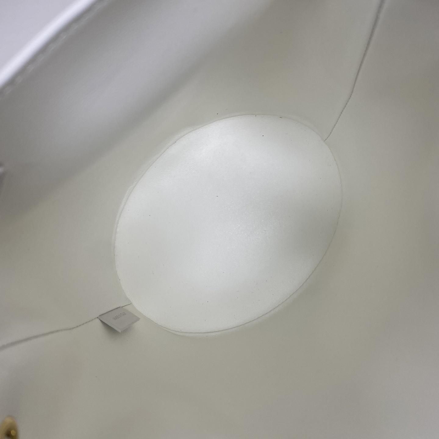 eae1e2792d9565592a5f51206a3e8906.jpg