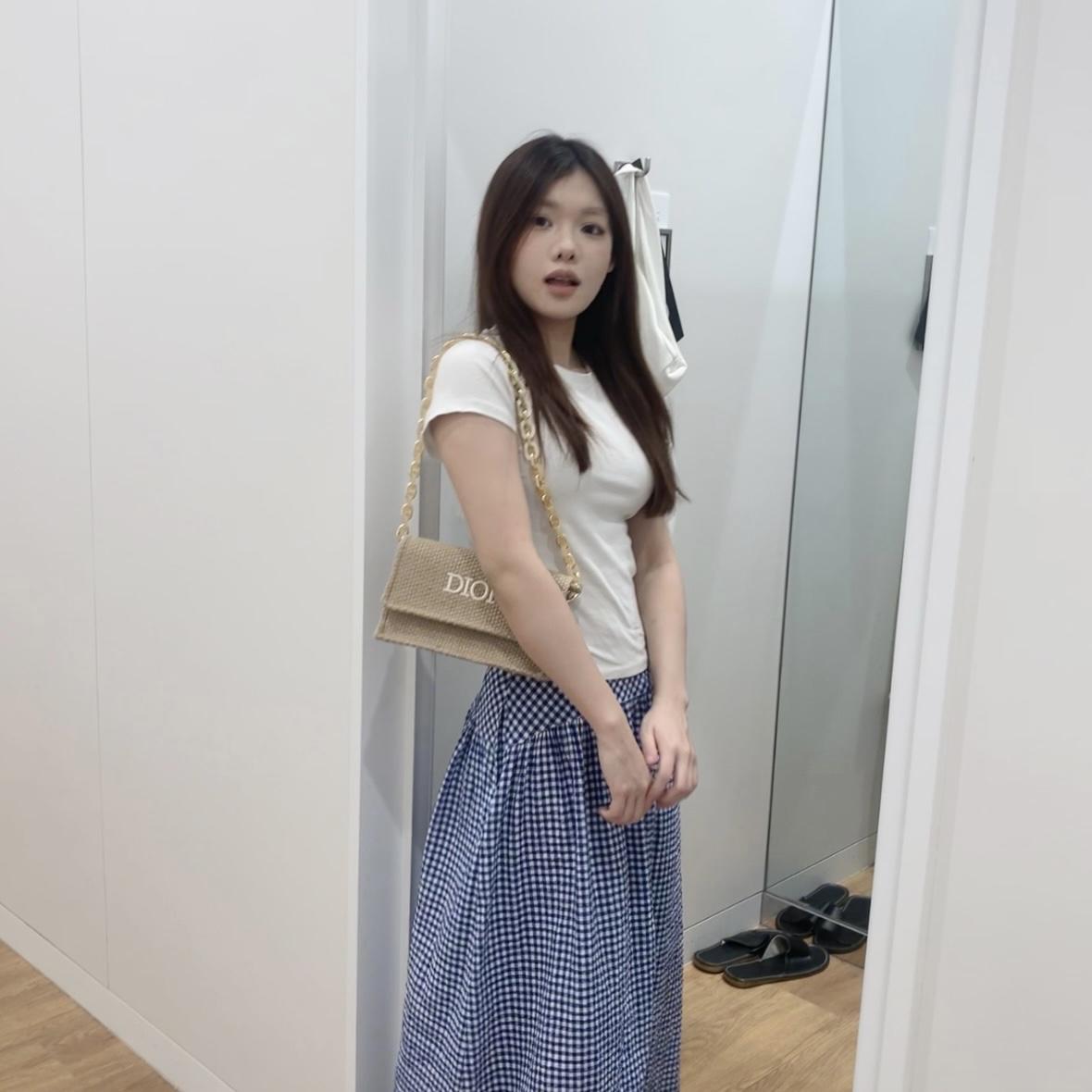 19bfb3f1e7128a761fe2151e9b79c585.jpg