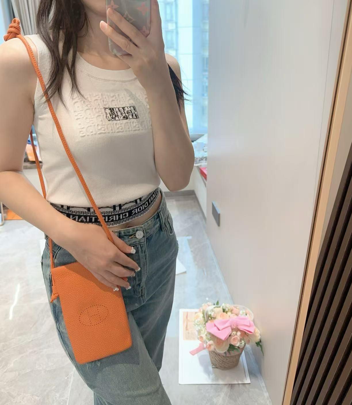 7e1e8609a531cf32887f565a4a2e4519.jpg