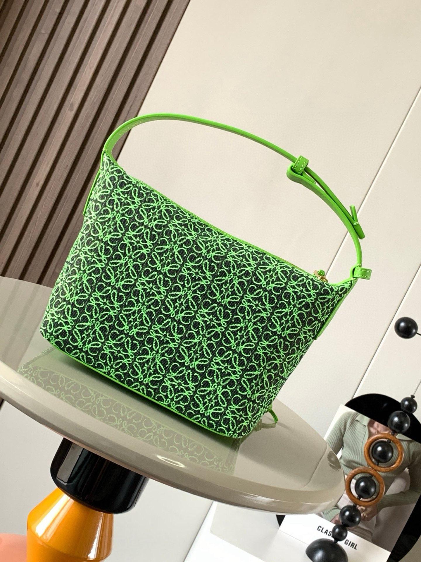 cea632cbd69d2324cb5a06767deda178.jpg