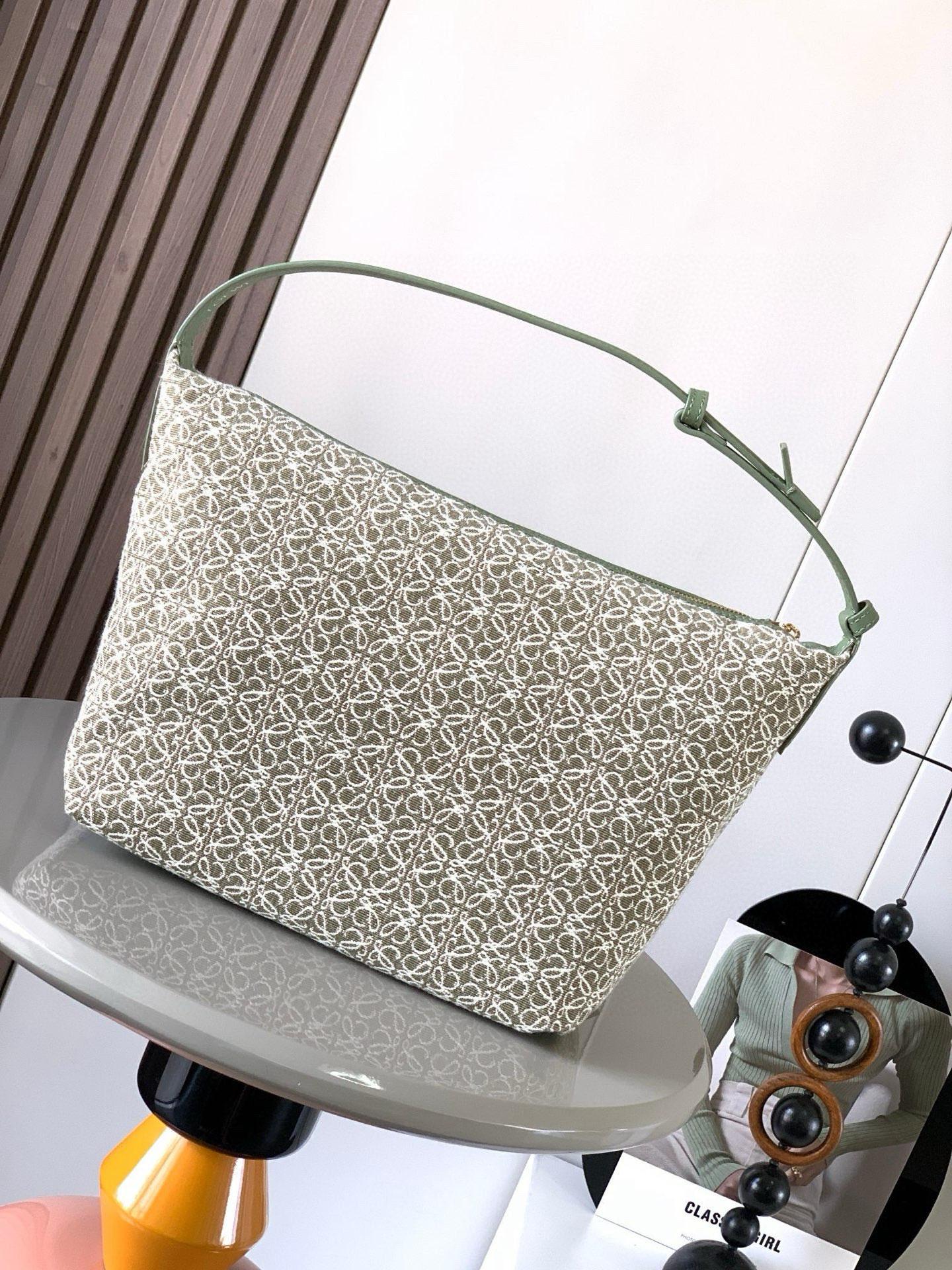 f5051abfad364ad575bb073543efe0a6.jpg