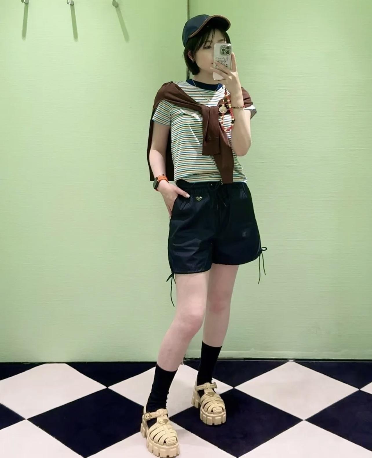 8043ddb611cc82750c06f74117e2c1af.jpg