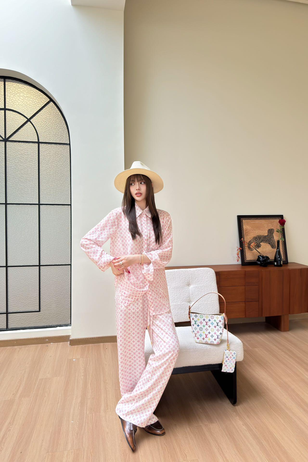 8bc0402cf83a69a77dc853176d5ada1d.jpg