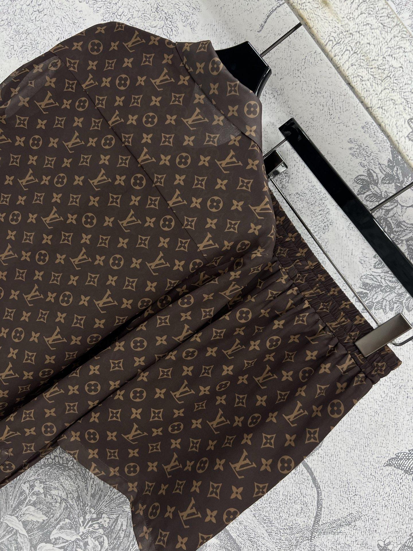 baee76dbd500c1791ebe5b7423818f1b.jpg
