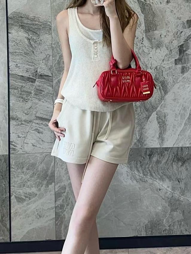 dee070fe5b0811a7a8f3a20247ce6b50.jpg