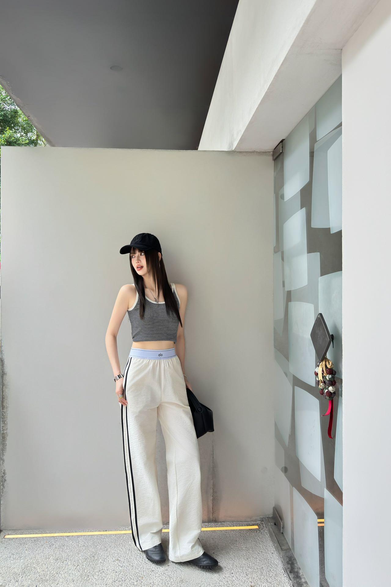e4bdf0be56c2d41717a1585cad6cc83f.jpg