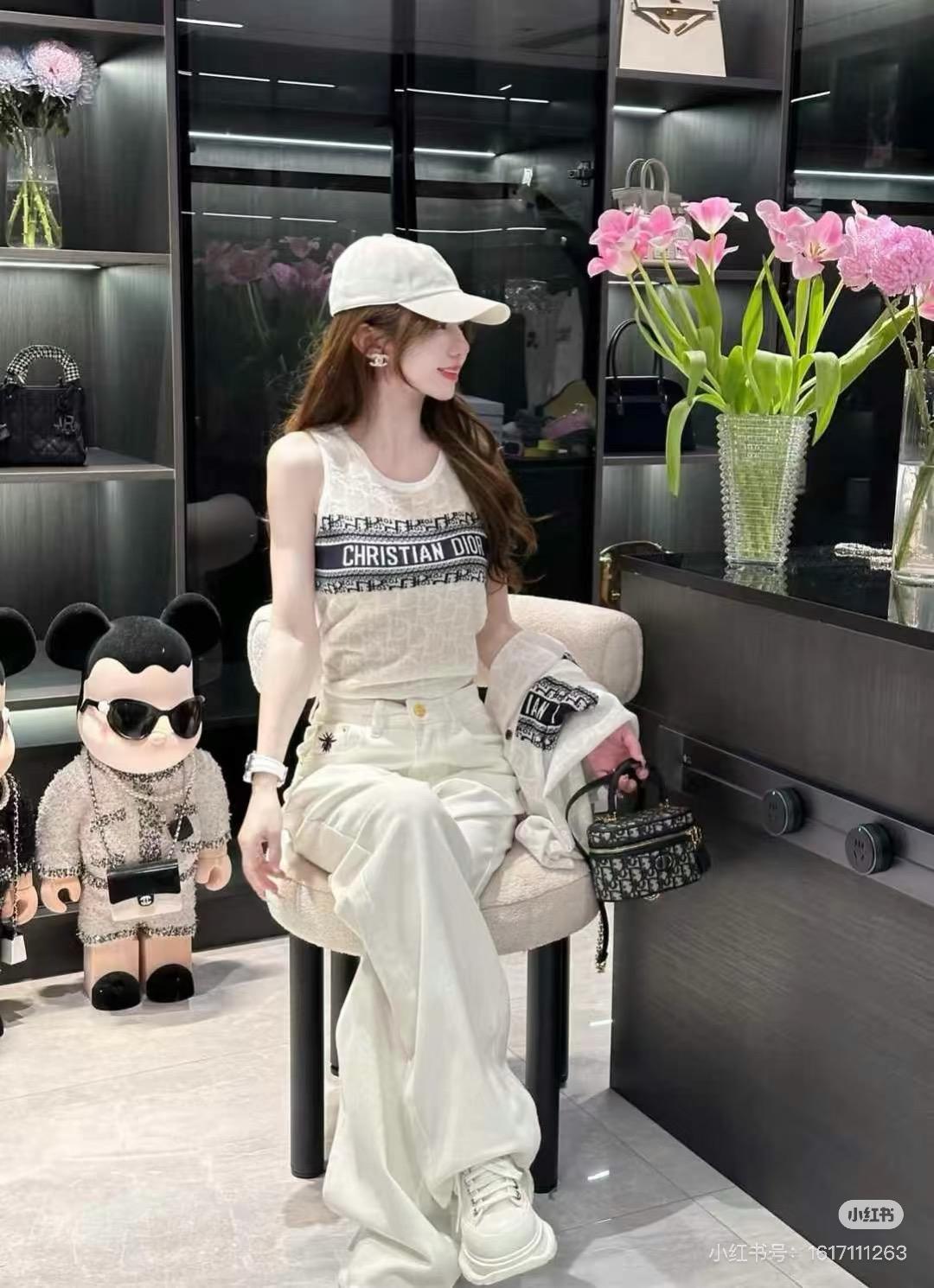 fe03a19038a939d5f70bb93b37557a43.jpg