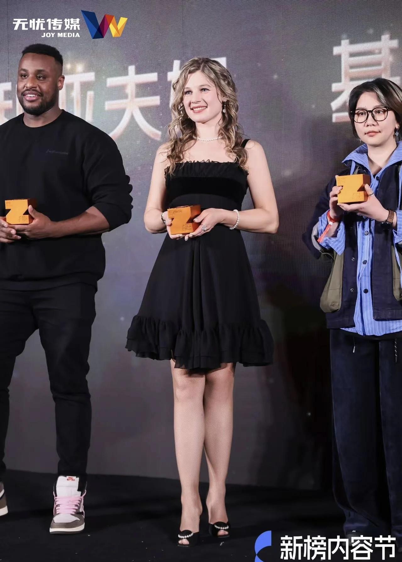 29f1fcda8b3b75b8203cafde6f97d71a.jpg