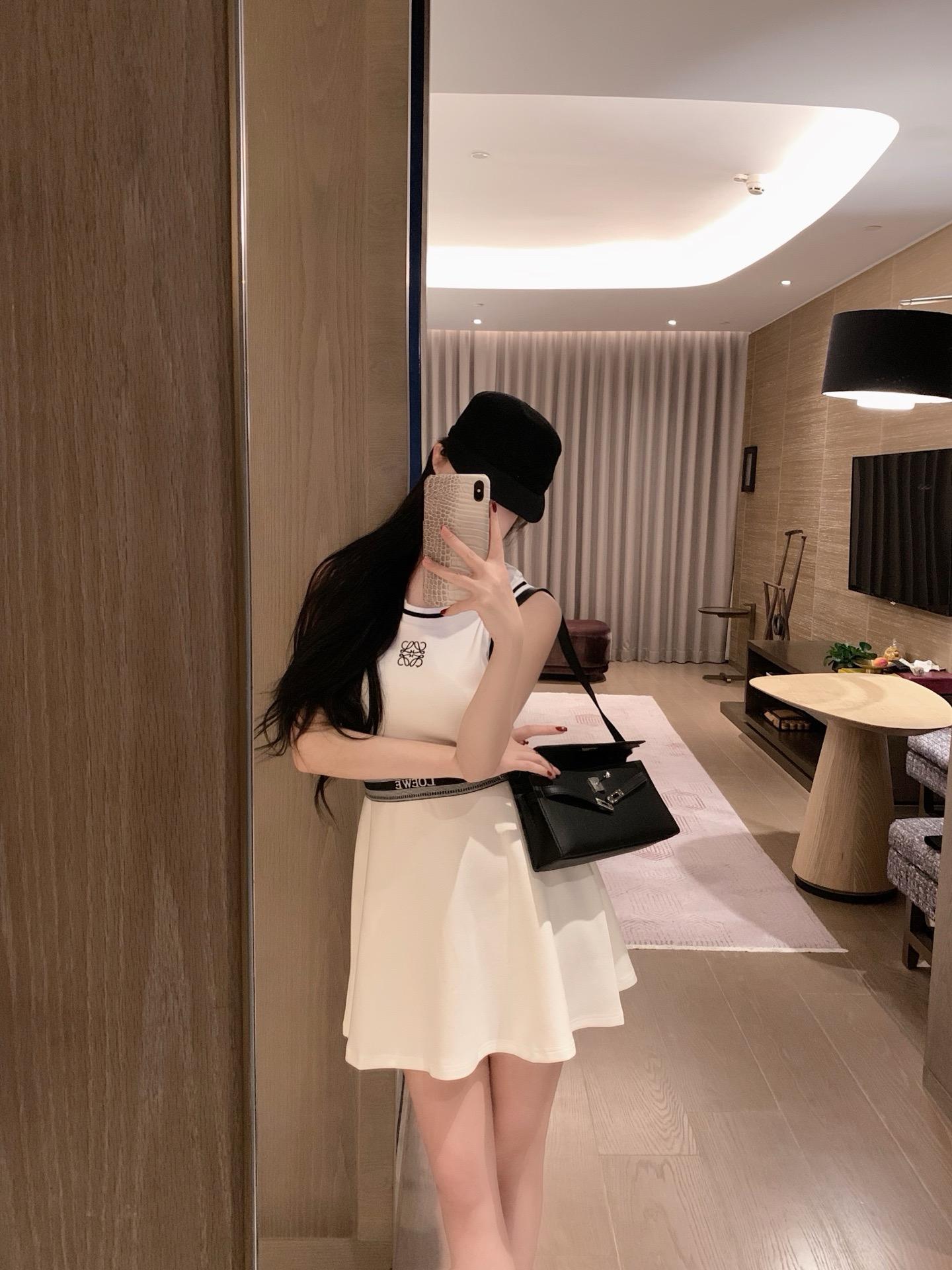 76296b1ef4004f2b7a38219fbc0a398a.jpg