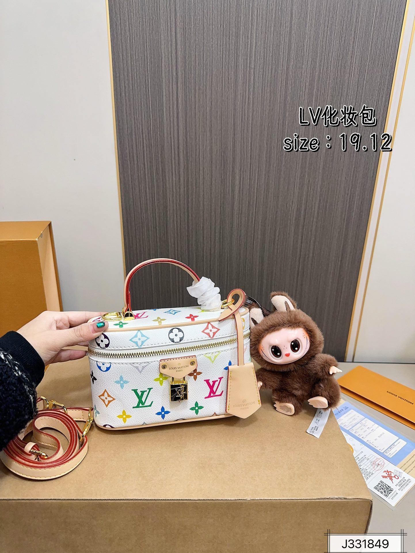884ee0844a6dbd3b3752c18768dc1aa5.jpg
