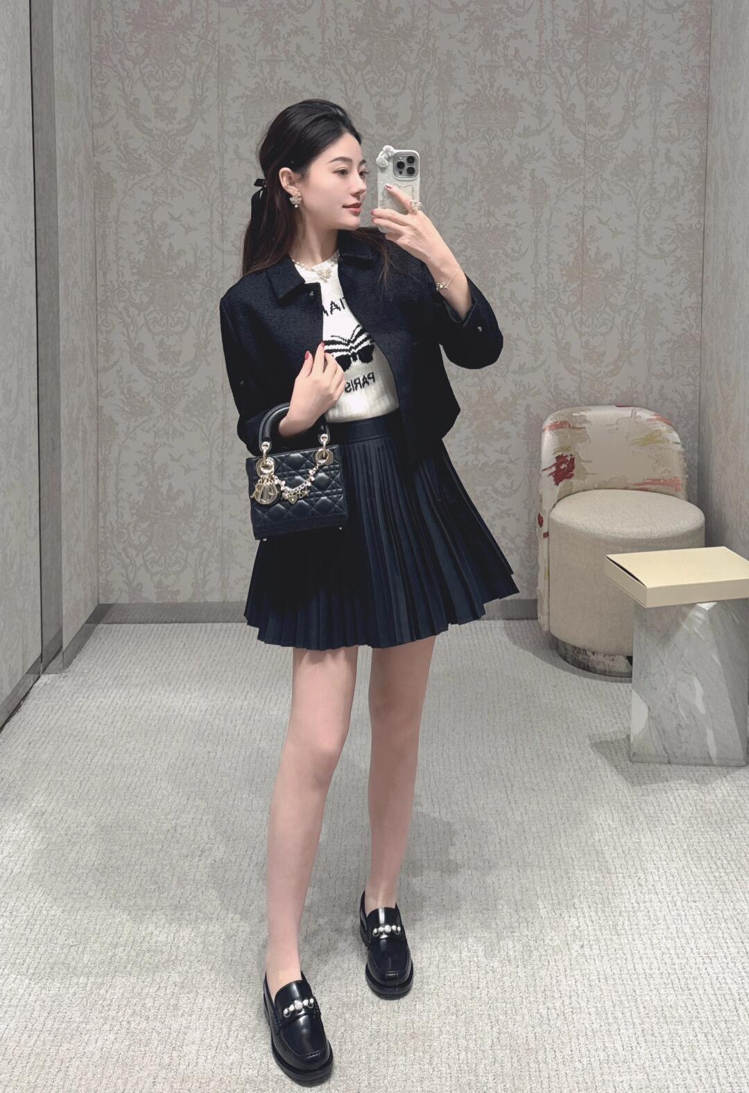 b1569a052c8b6bd89fbd95717828a8d3.jpg