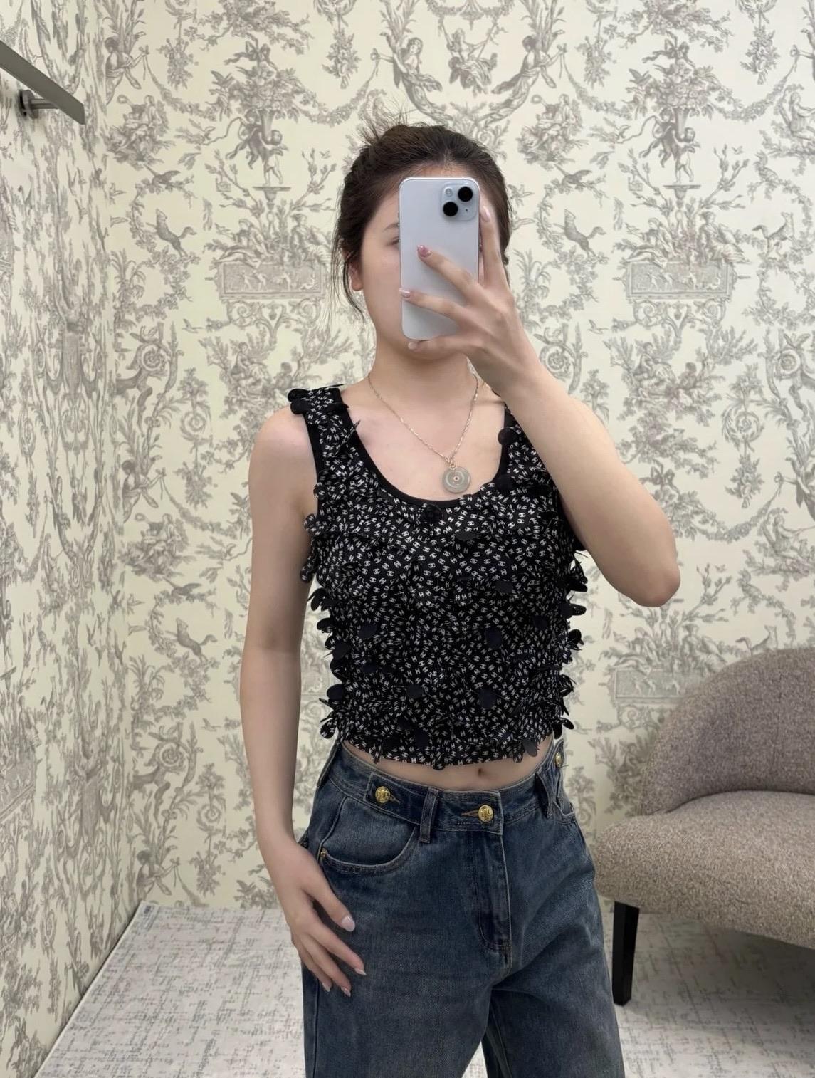f5fa0dc2f70d677d1daa8f8cbc959eee.jpg