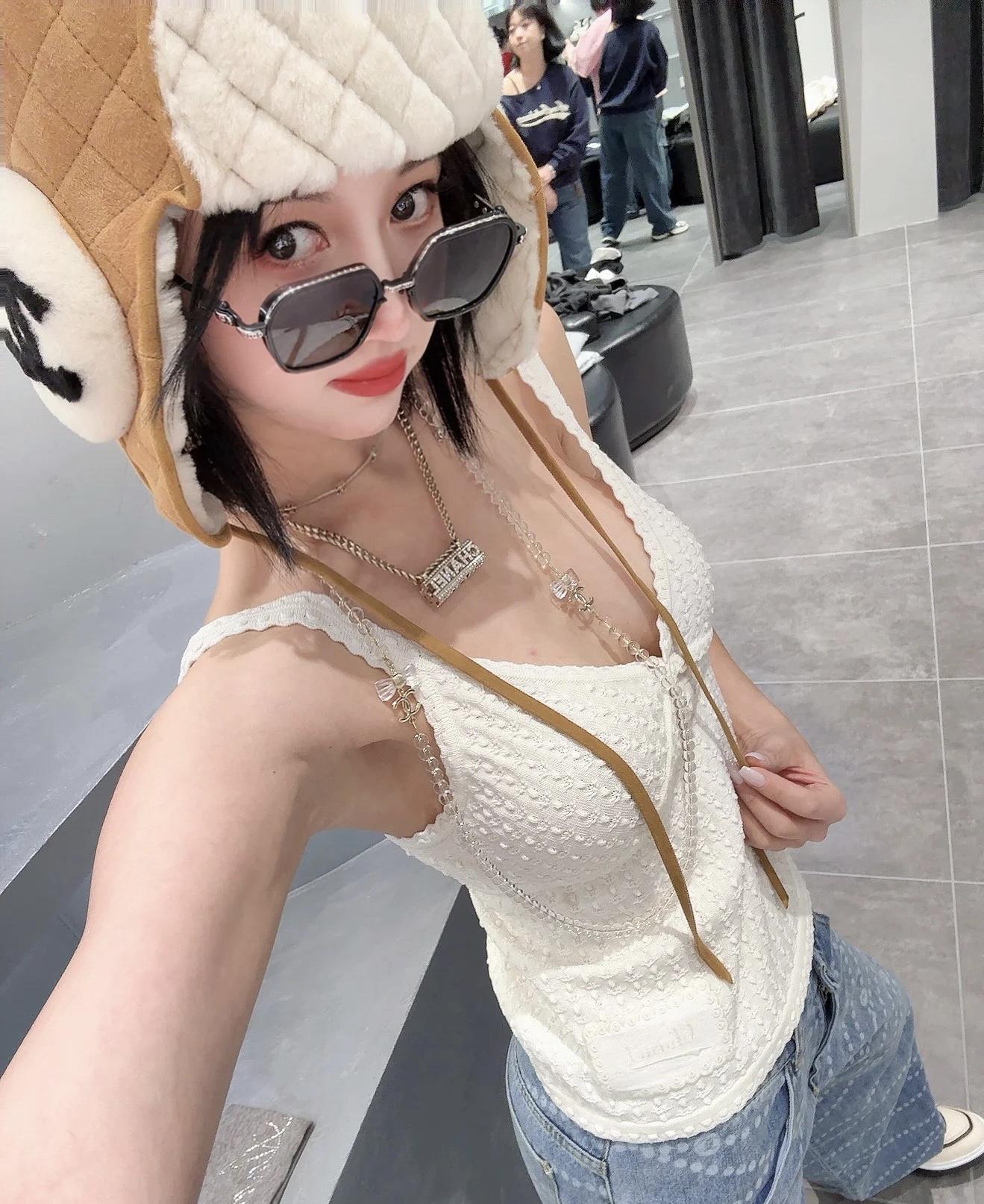 15149f0c0d8c11bfff762a15eff825eb.jpg