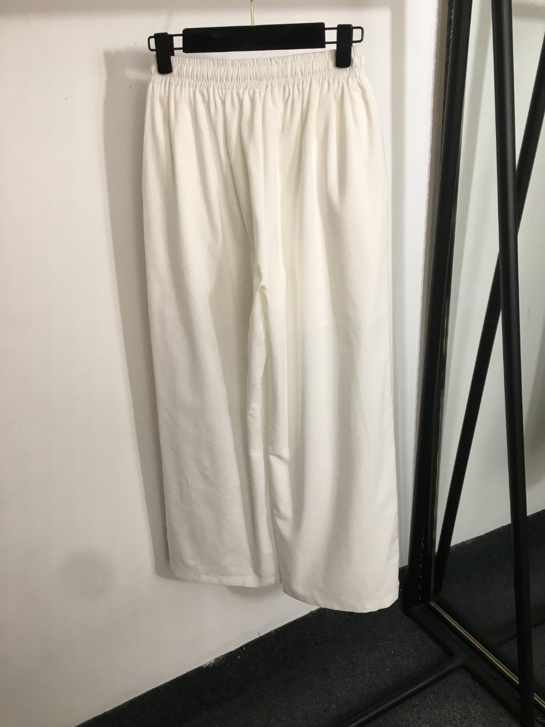 50ab6105cad90e729175e3901014bf87.jpg