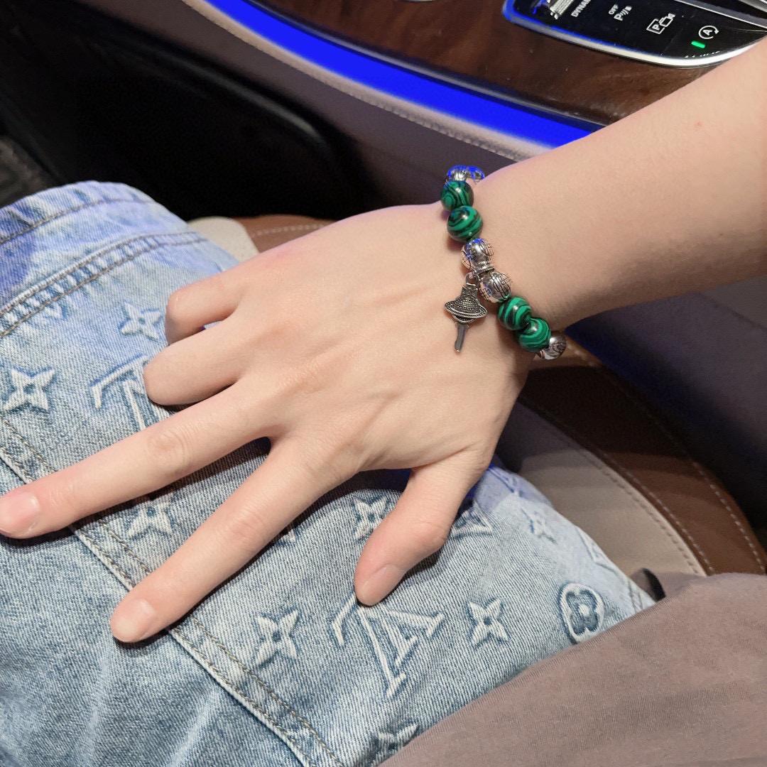 a3d27aa89a5f72692f52c573e16a9ffb.jpg