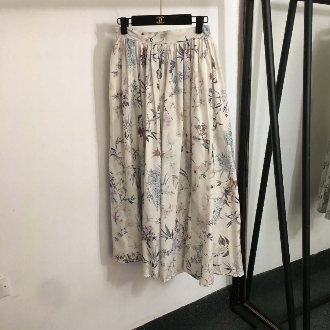 f7b6aefc3f852d8386bcb6ef26416f68.jpg