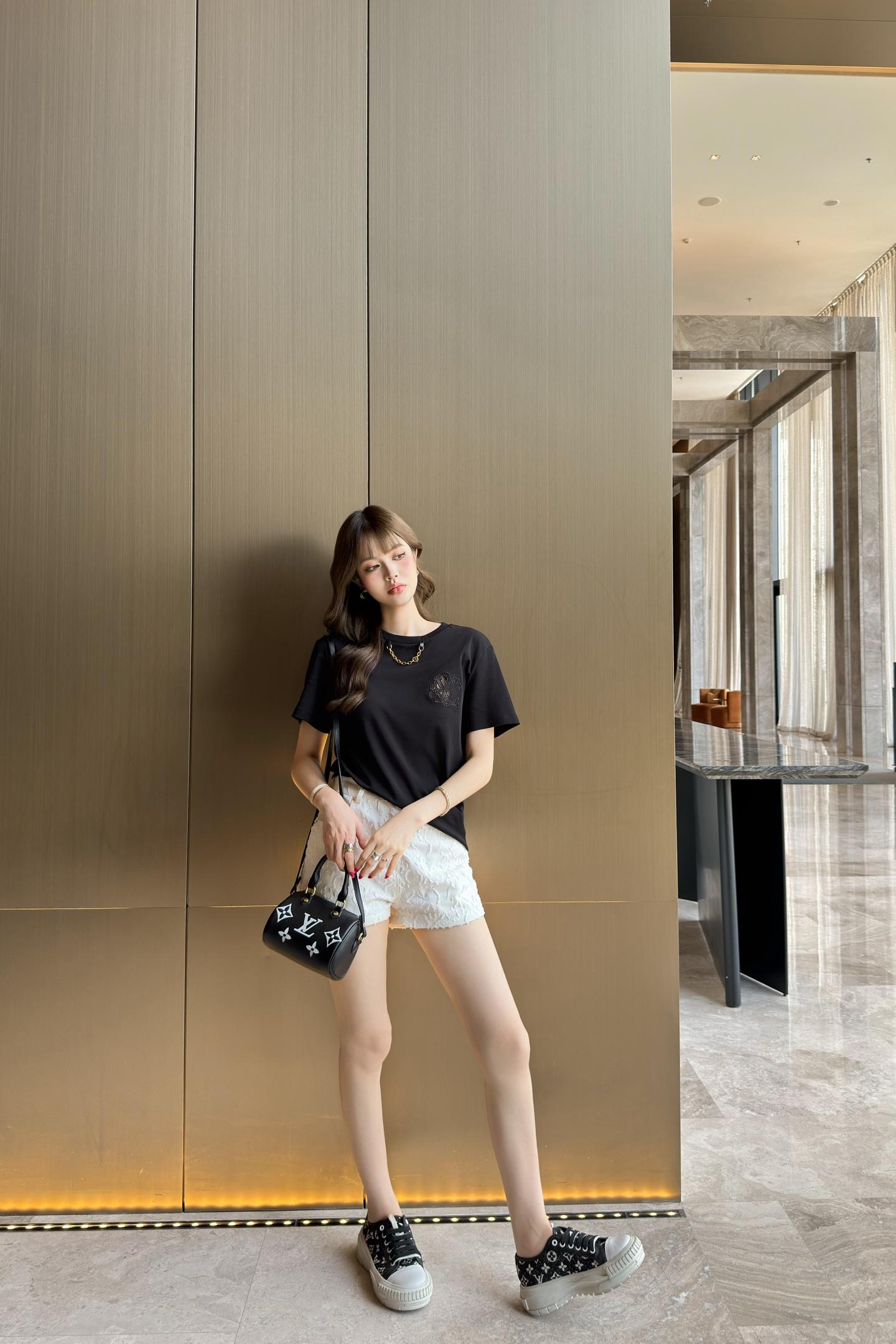 1c7b6c024ee455fa000be09ed060de60.jpg