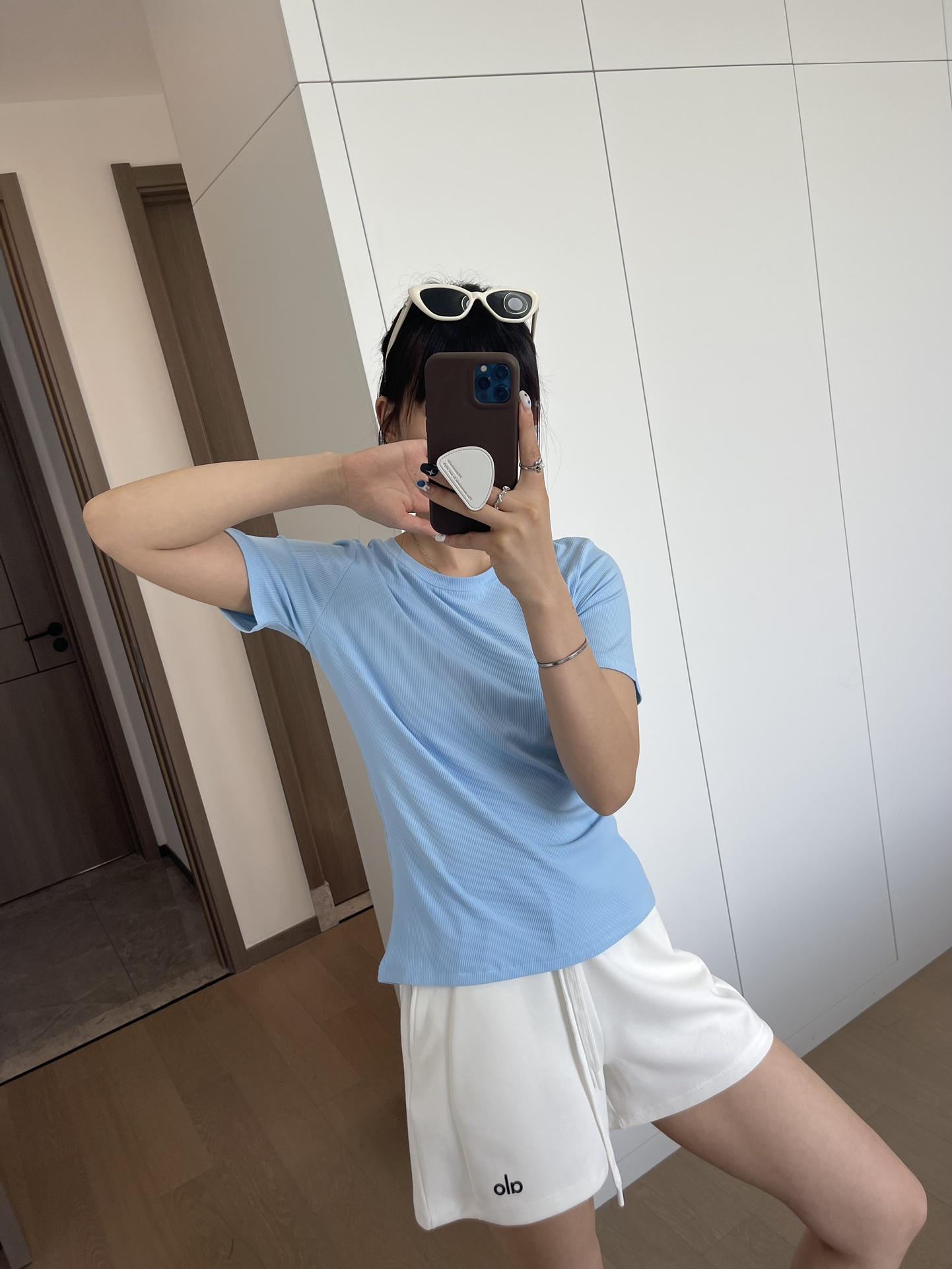 5375641d10b81129c8a98c6f58d69bad.jpg