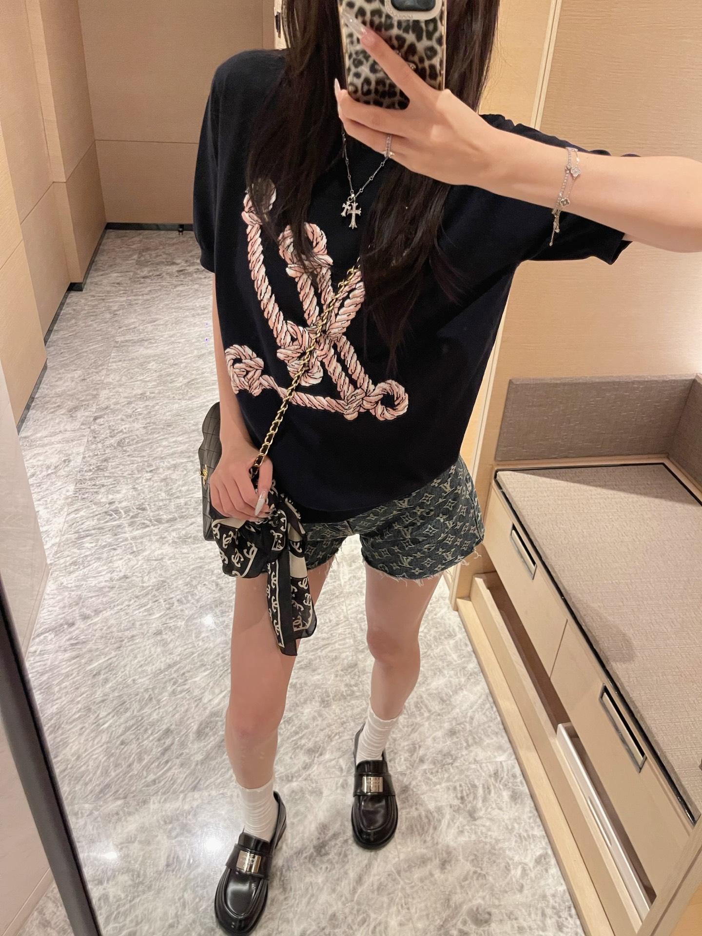 10eed815ec1cc5fcc644deb065a22c76.jpg