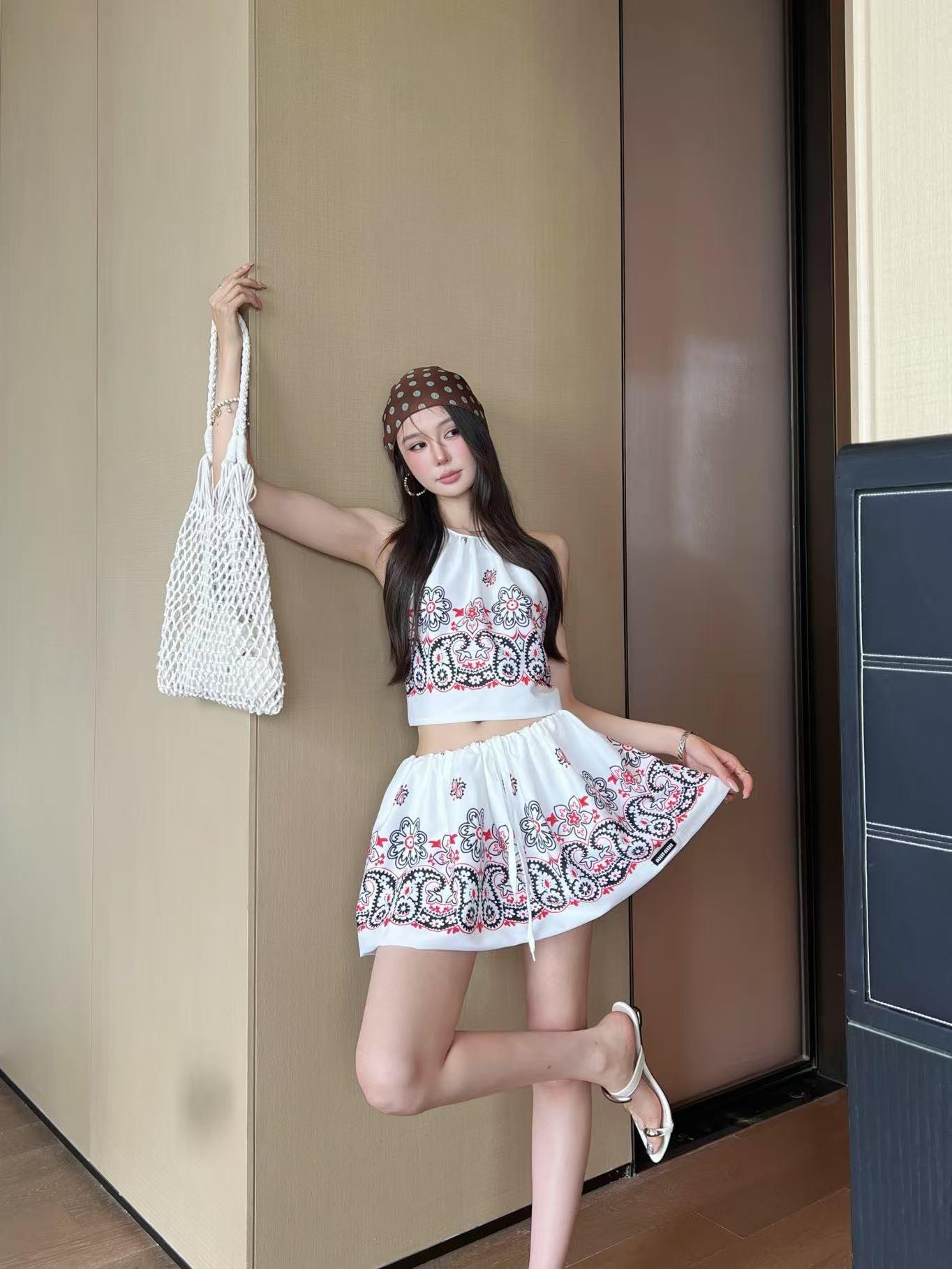 2b64989cc6a33eddd8f1a5833ad51cc0.jpg