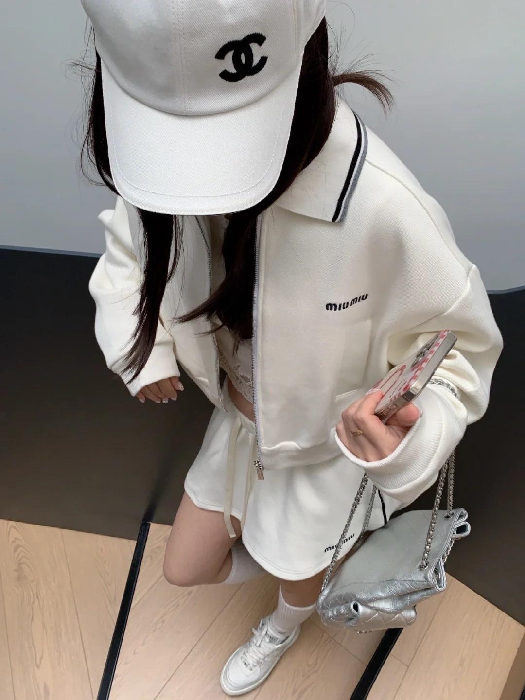 2ef950a92f1f436e97a110a907b1da4f.jpg