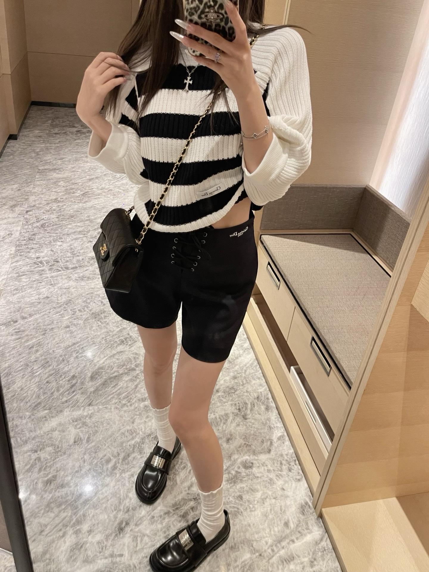 4cc6d7a60775e991a6e99af114289a8d.jpg