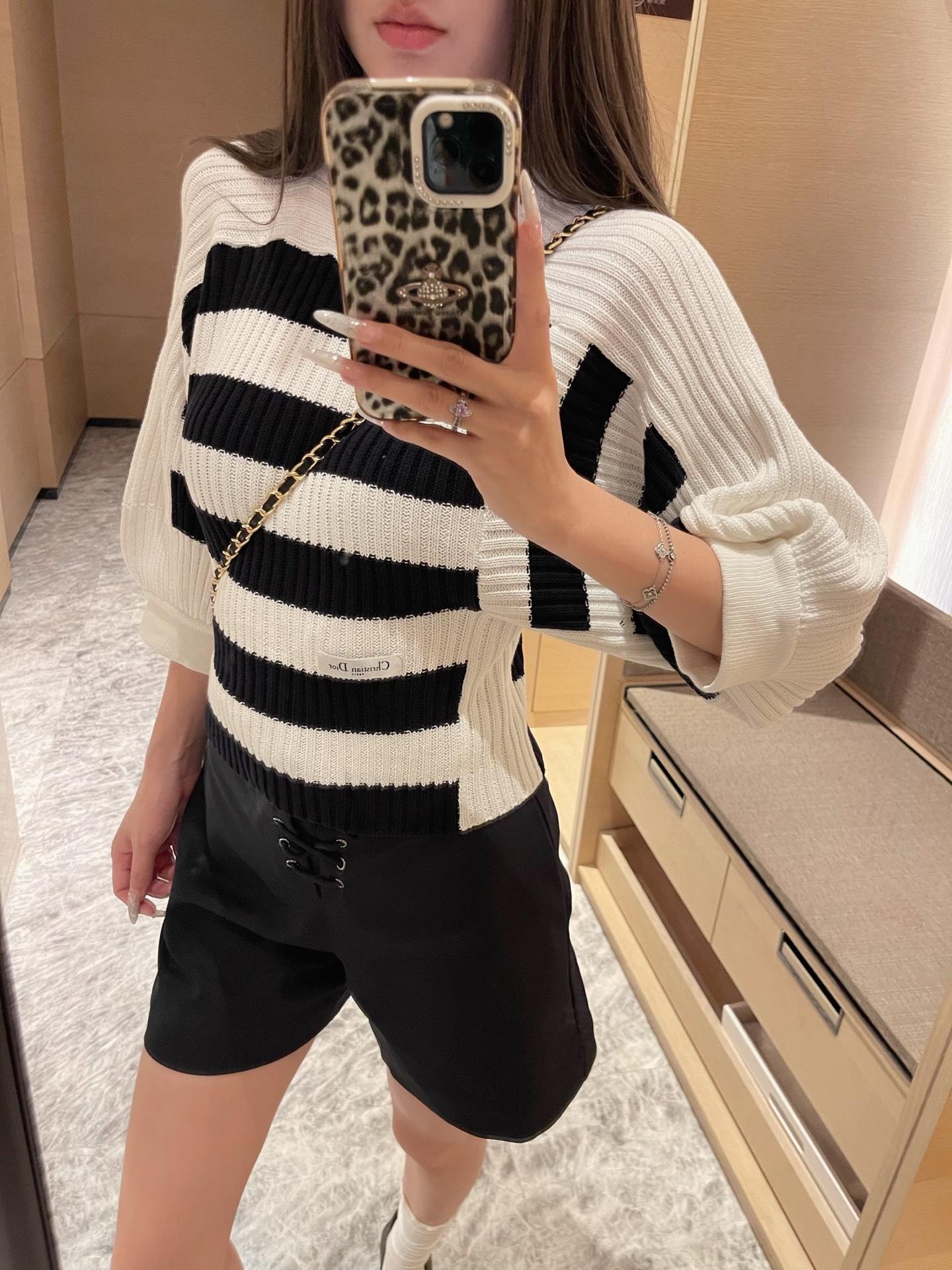 f30b3753ce356140f68a4b6c37009716.jpg
