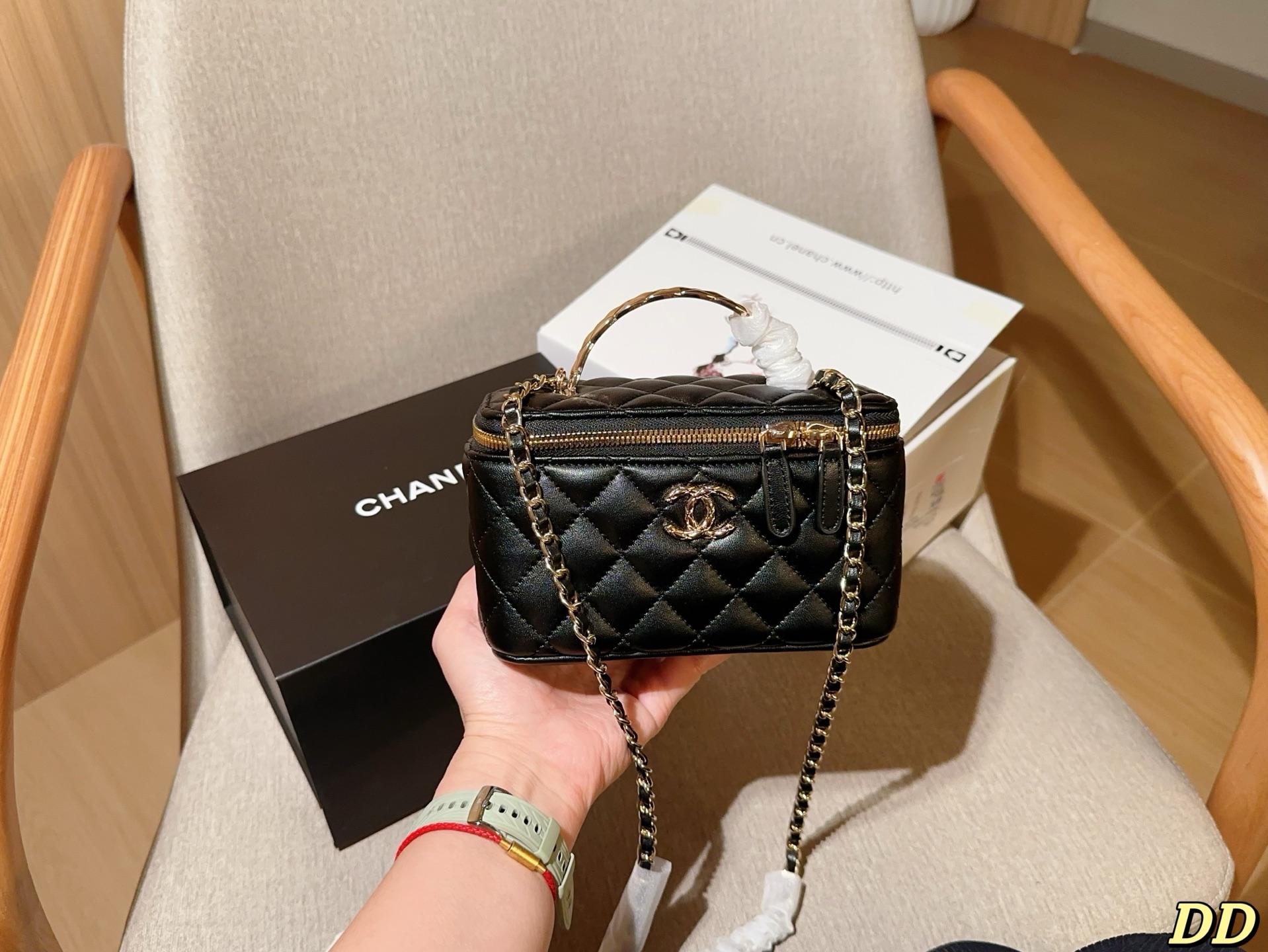 4da9d1354cfed143348ce3d1a28254a5.jpg