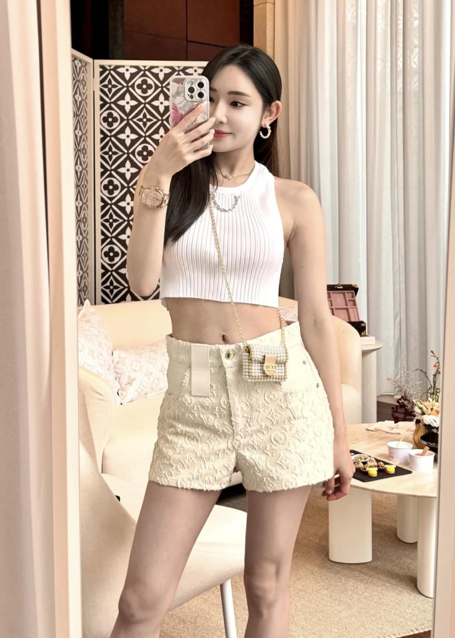 2de6c2aab3b8fda990f92b5cf533f6f2.jpg