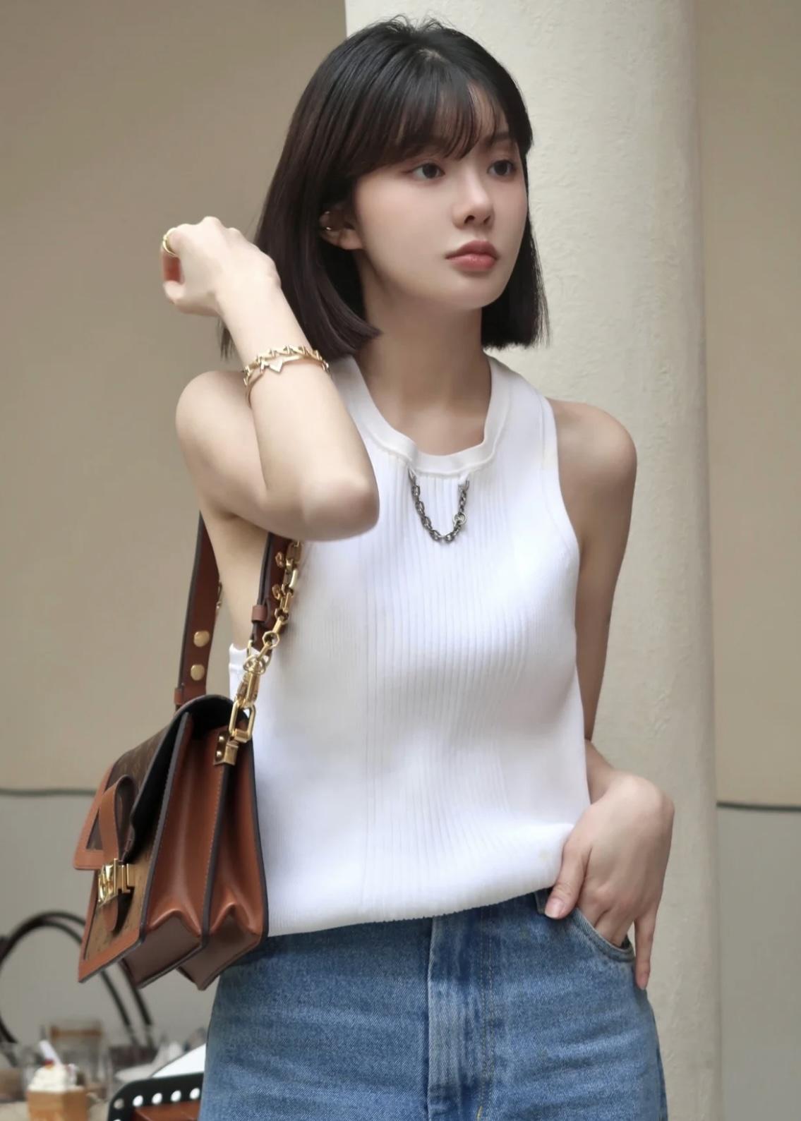 95bcc579fb2c244b56c7eea9a8388f19.jpg