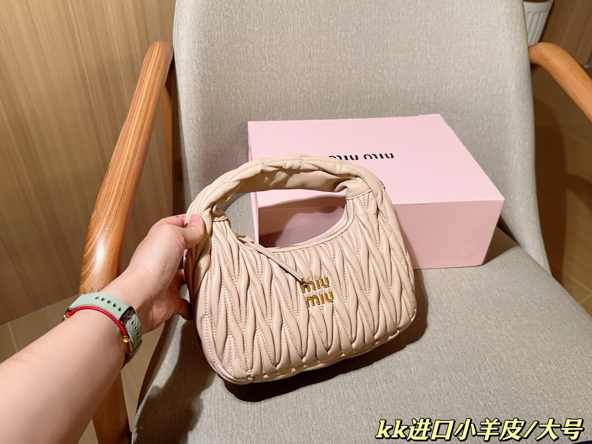 48bb5aade210181a2b522f497cb3596a.jpg