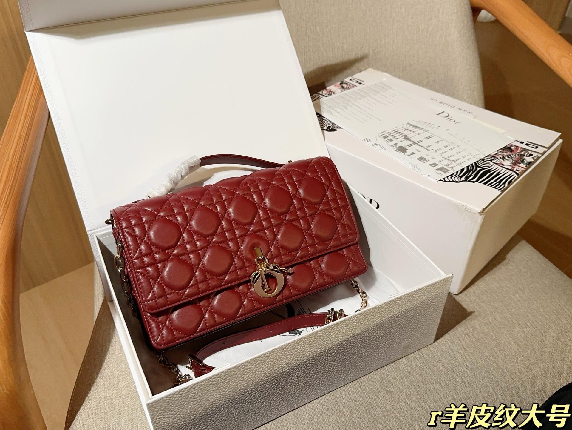 4b54adb3a4a3586f2b4554456baae1c4.jpg