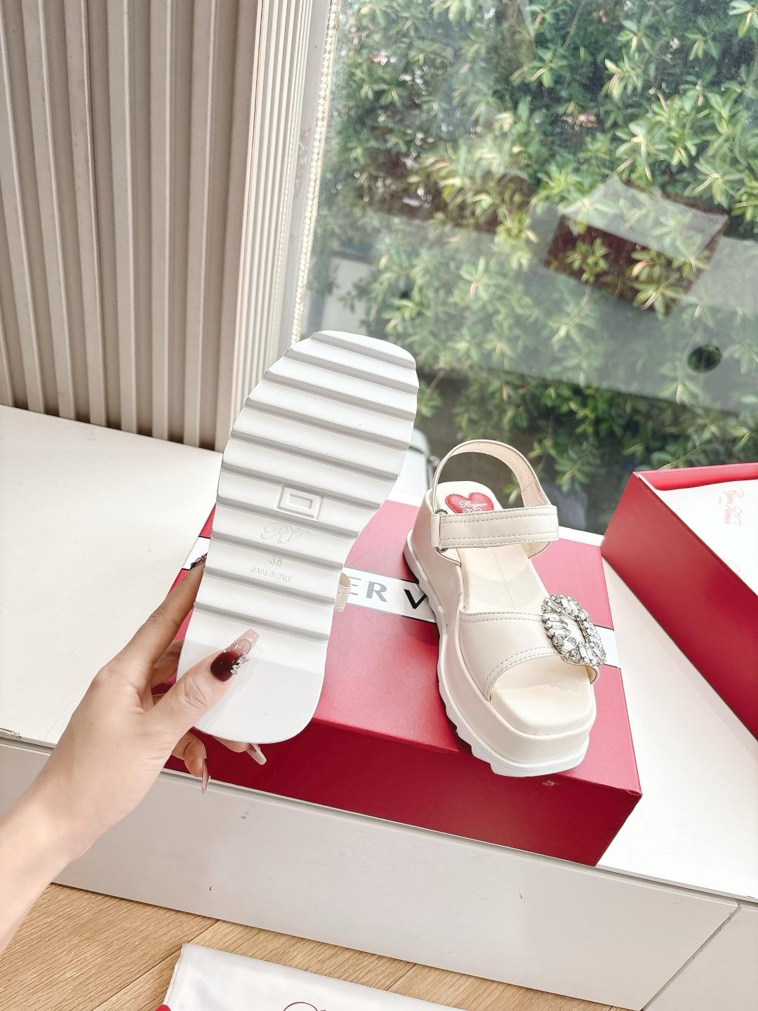 4ec601564deb9d7056fff9b896ab24f0.jpg