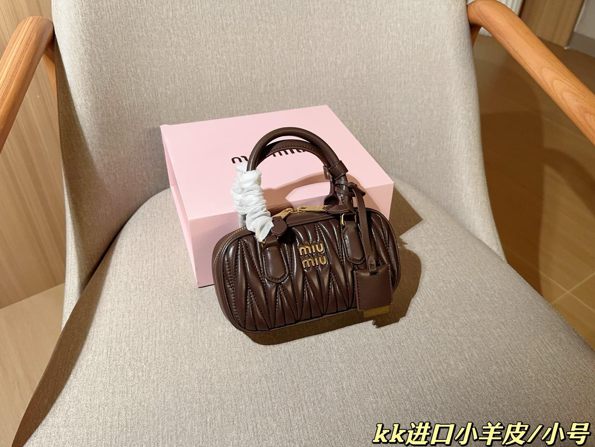a6ca99c1cb22ef2c0d7df8cce4738d79.jpg