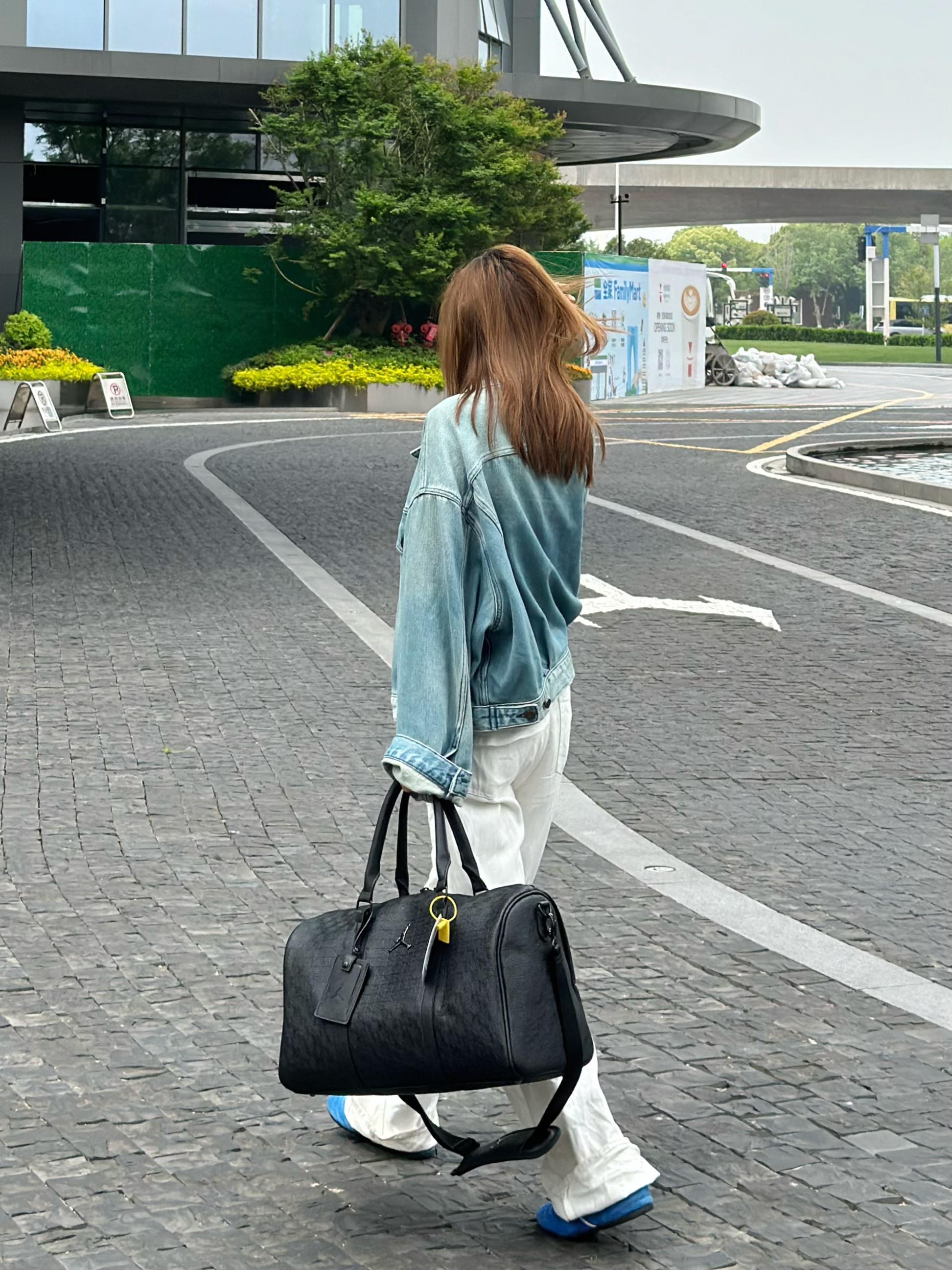 e3dafefac6623ee67ca6b27a8978974d.jpg
