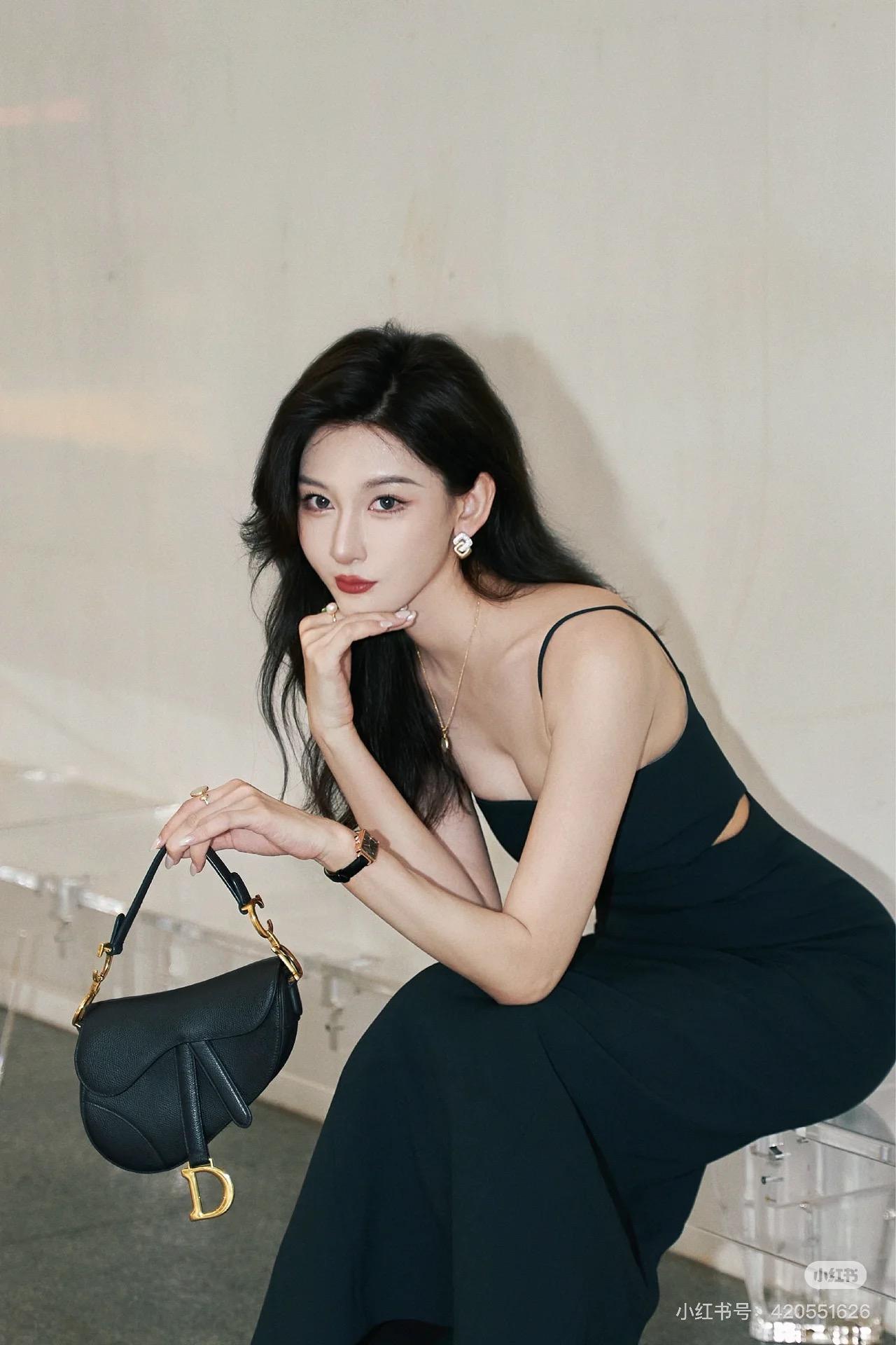 050cb29a9ca18d999e165e27eaf30b0c.jpg