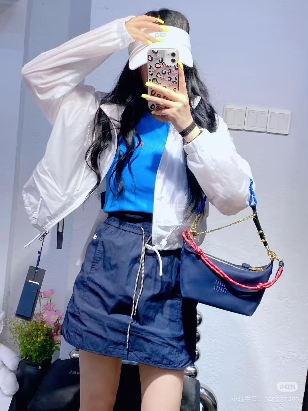 16a652b3b343fb865bfe6215369fefea.jpg