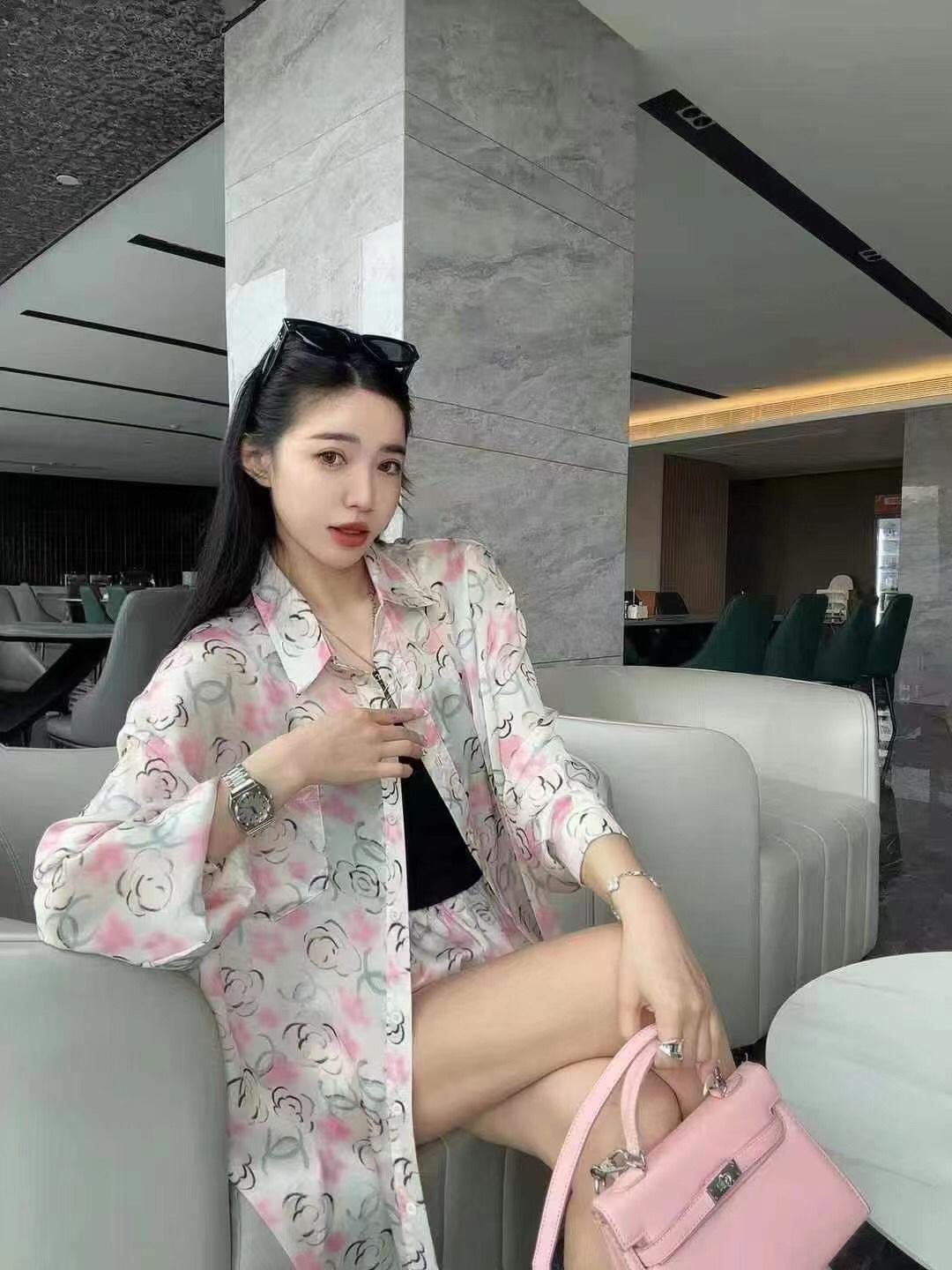 b22d73bd733062b7da62e609a42f4180.jpg