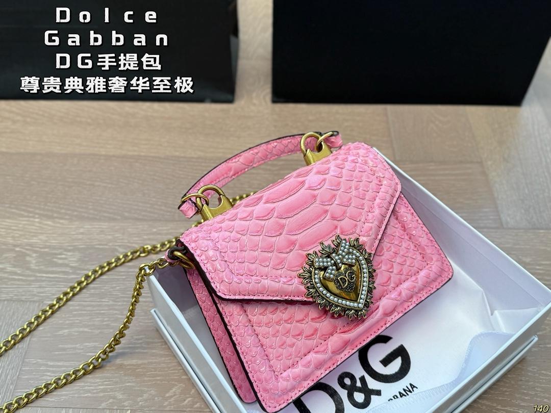 d2da5eecd20b3f1477efe11a7d5cef40.jpg