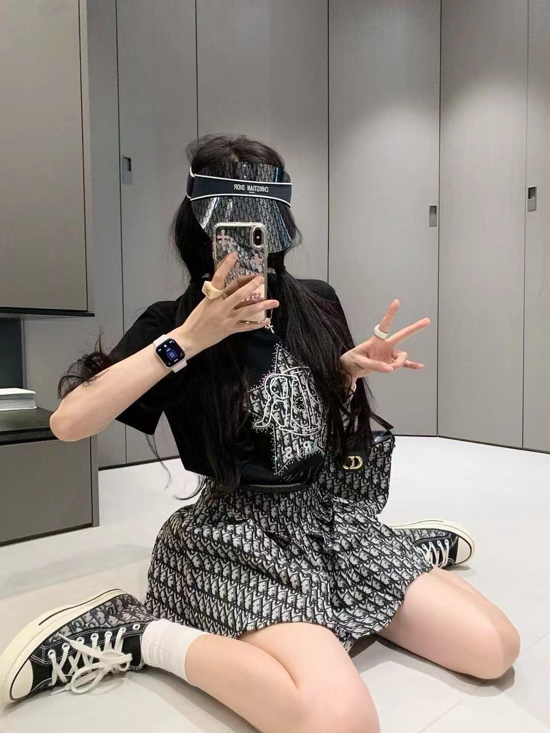 4d05b8439c3342684f1a2cb6f24703a2.jpg