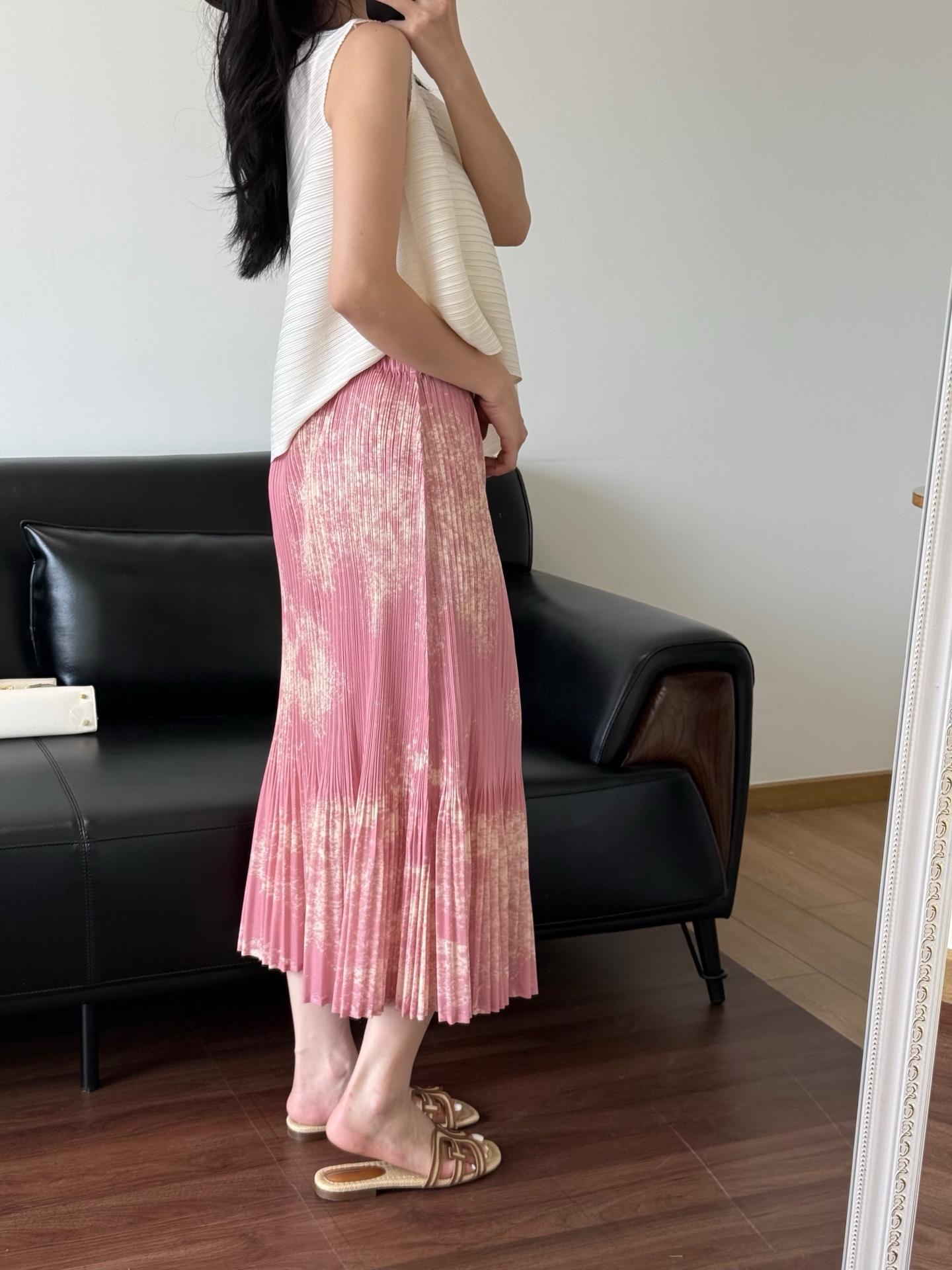 5d2fa6f9a706bf28c3e542fda0861864.jpg