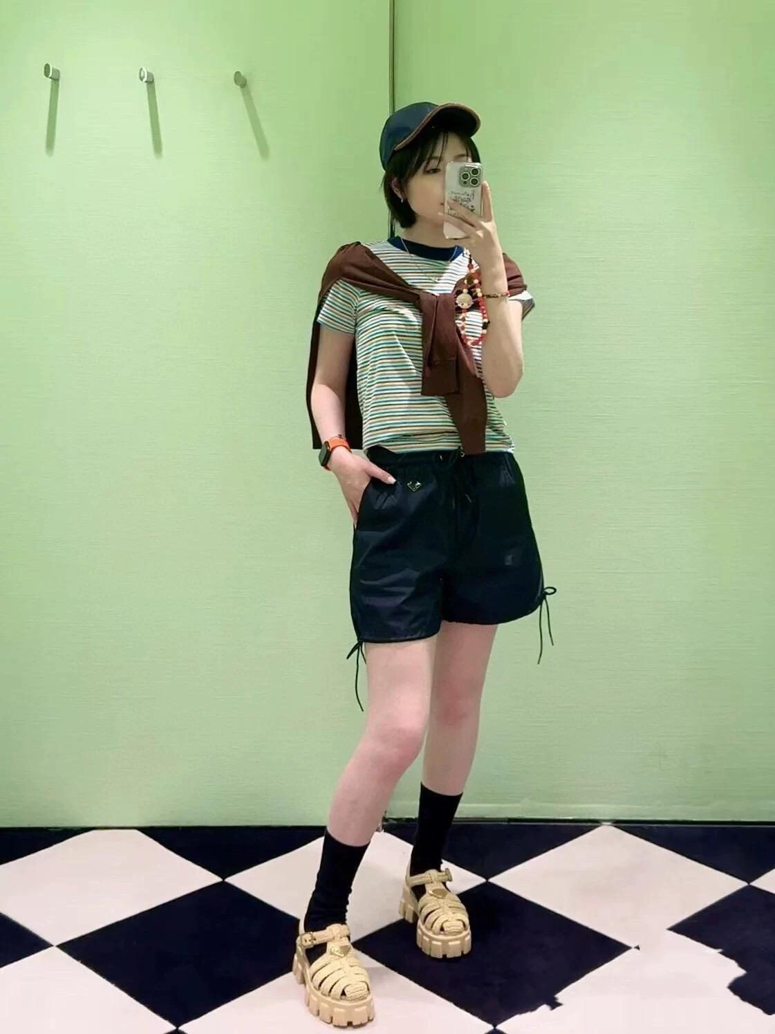 b0a6609bb665dbf6d9df401de3a5f69a.jpg