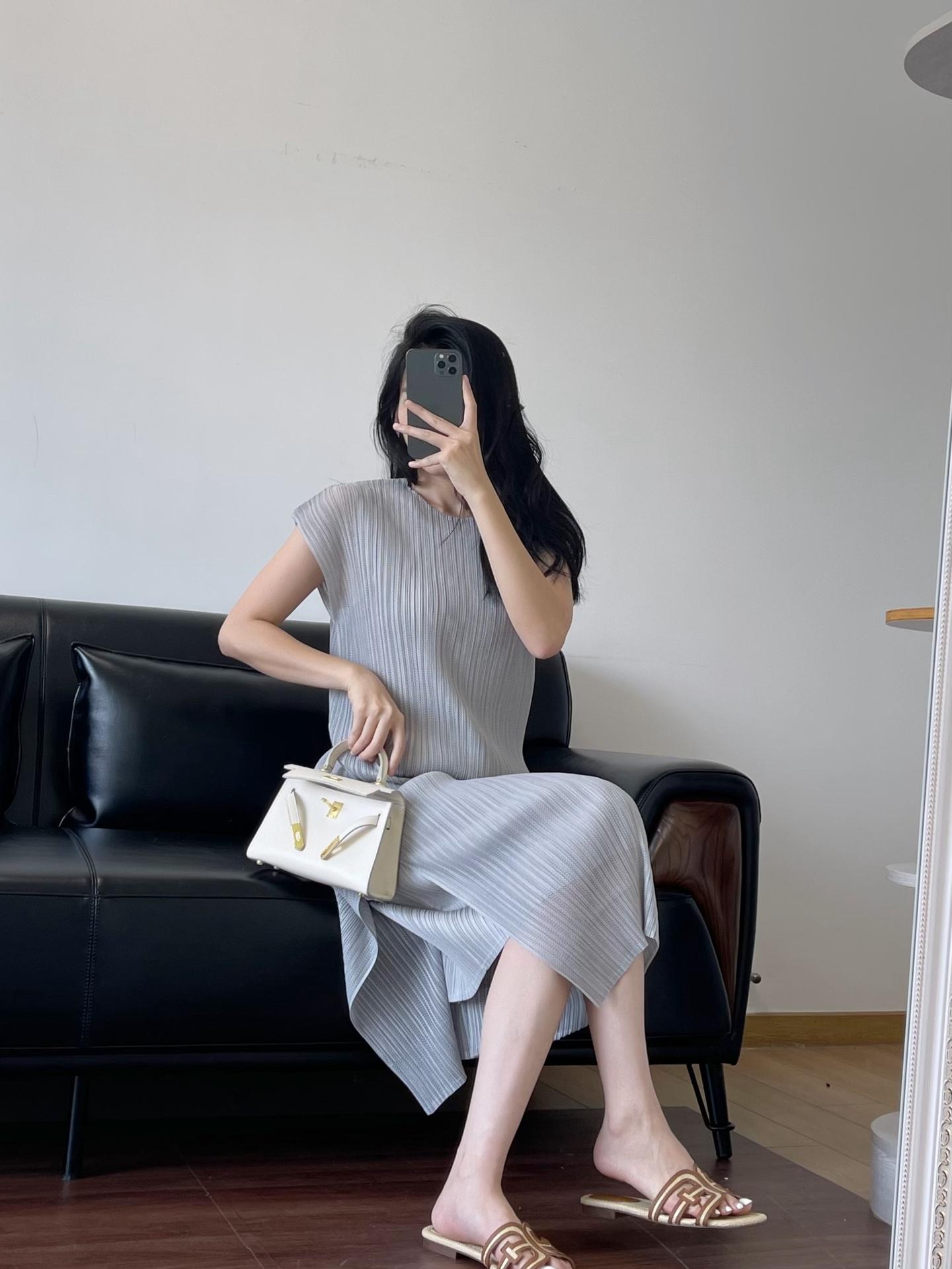 cfe34b5d6493bd5dc9fac08a9ded55cc.jpg