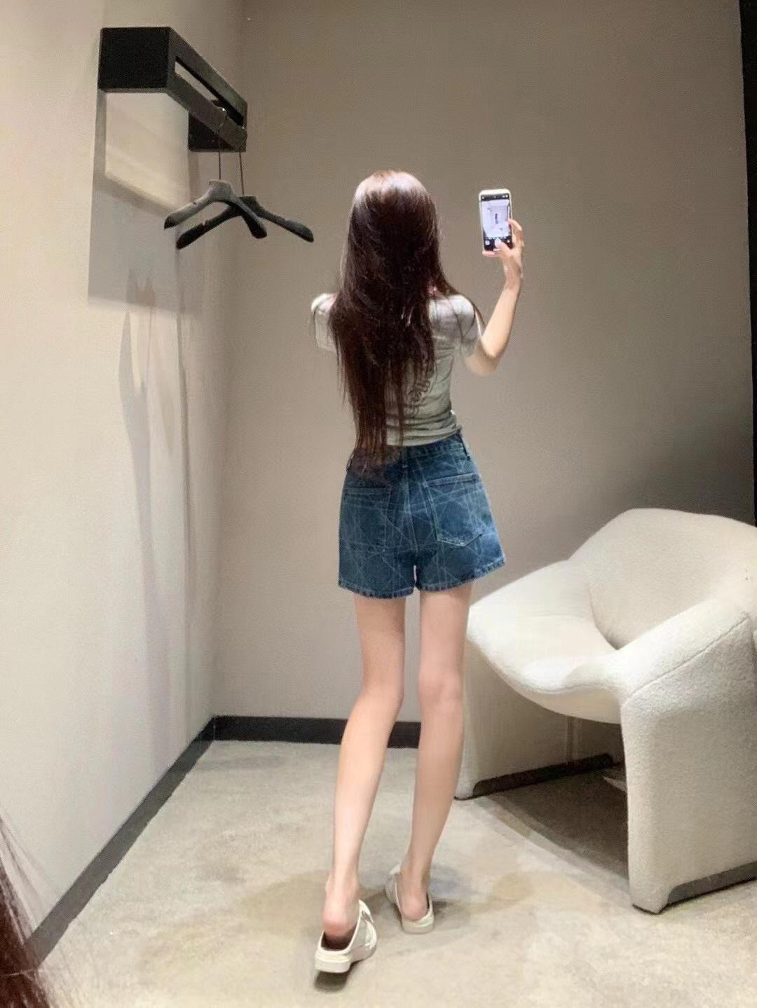 d961a78472c9f5032923bbf4b9e9be20.jpg