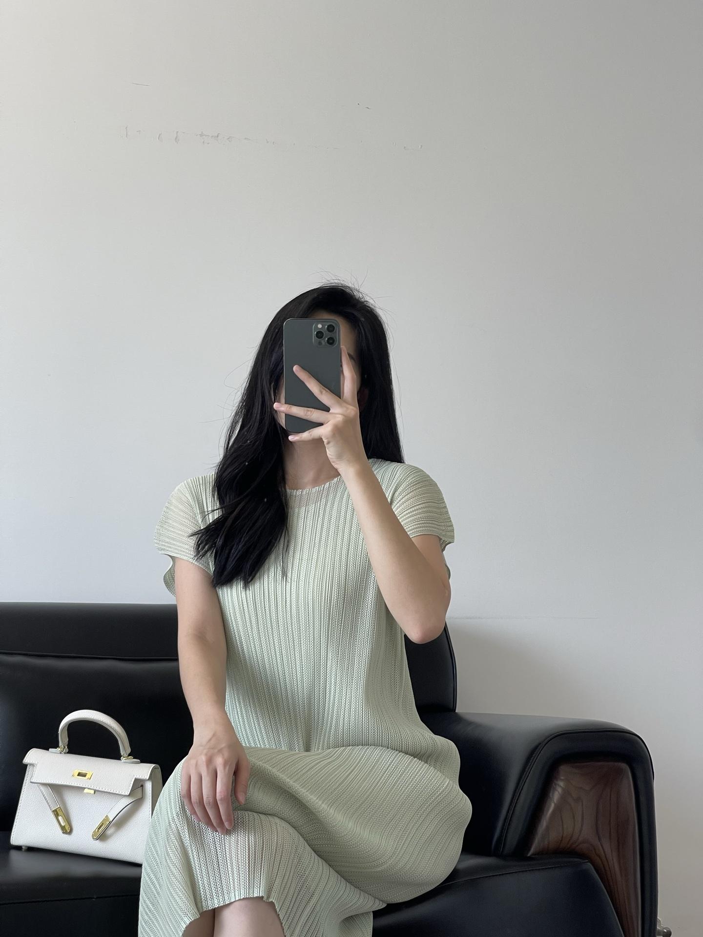 f563f5e056bf84fd56863c4dbfb25a30.jpg