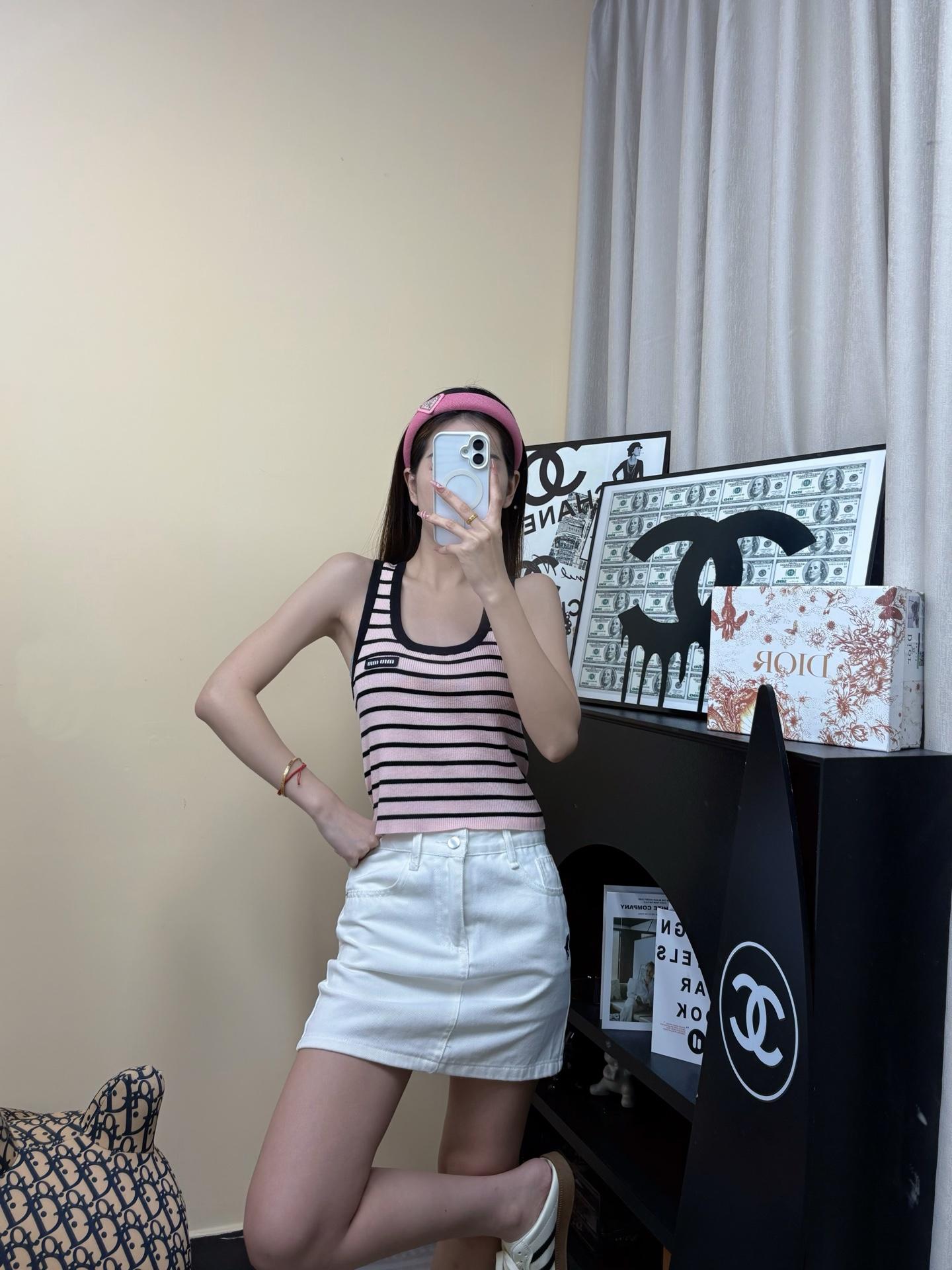 a8c932fa13dcd43bcf4d6a890a1a5440.jpg