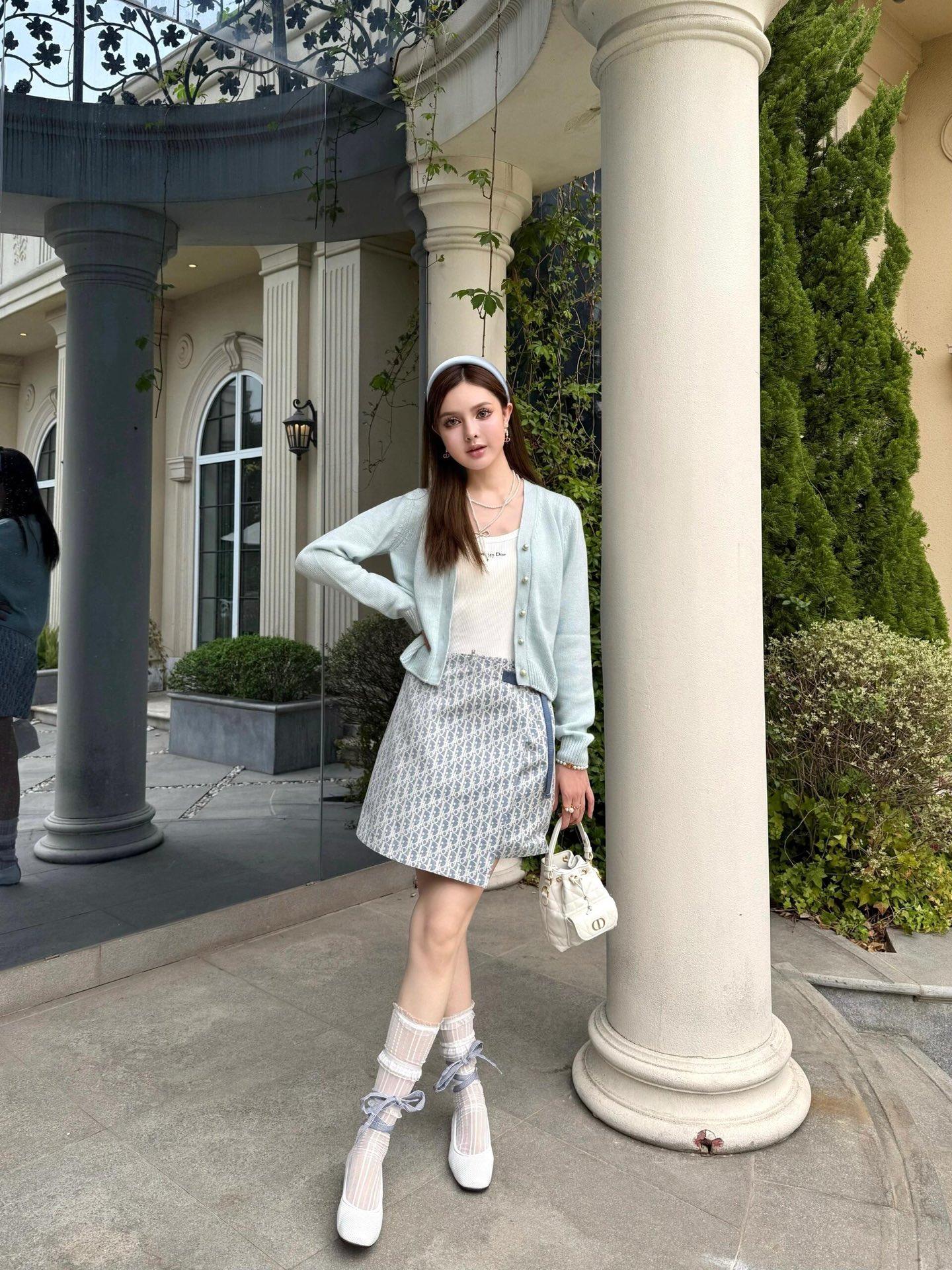 e2b36f575146cebddcda3d1ad7bdc730.jpg